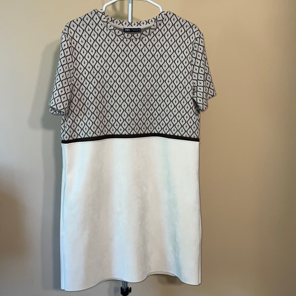 Knitted mini dress with pockets. Size M. Zara